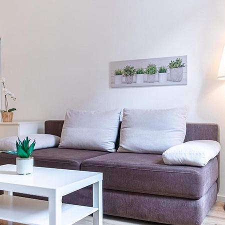 Budget-Friendly 2Br Apt With Great Location Apartment Виена Екстериор снимка